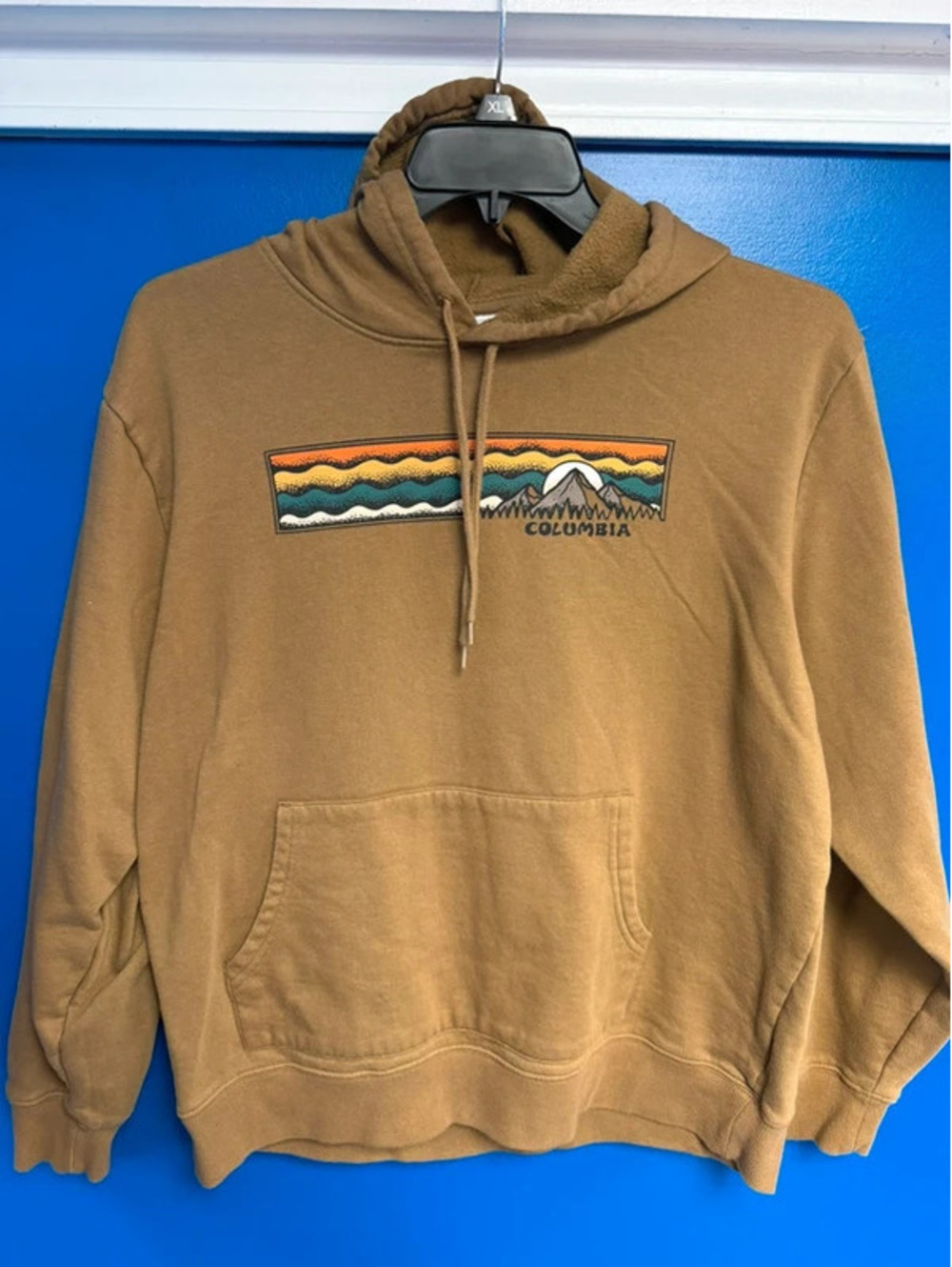 Columbia Mountain Graphic Pullover Hoodie Tan L